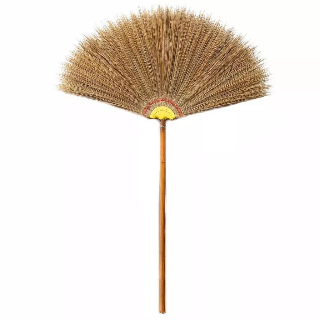 ไม้กวาดดอกหญ้าด้ามไม้ คละสี ยาว 70cm ไม้กวาดไม้ไผ่ broom ไม้กวาดทำความสะอาดพื้น ไม้กวาดราคาถูก